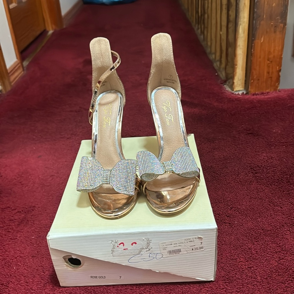 Vigo Fiore Rose Gold Rhinestone Bow Heels
